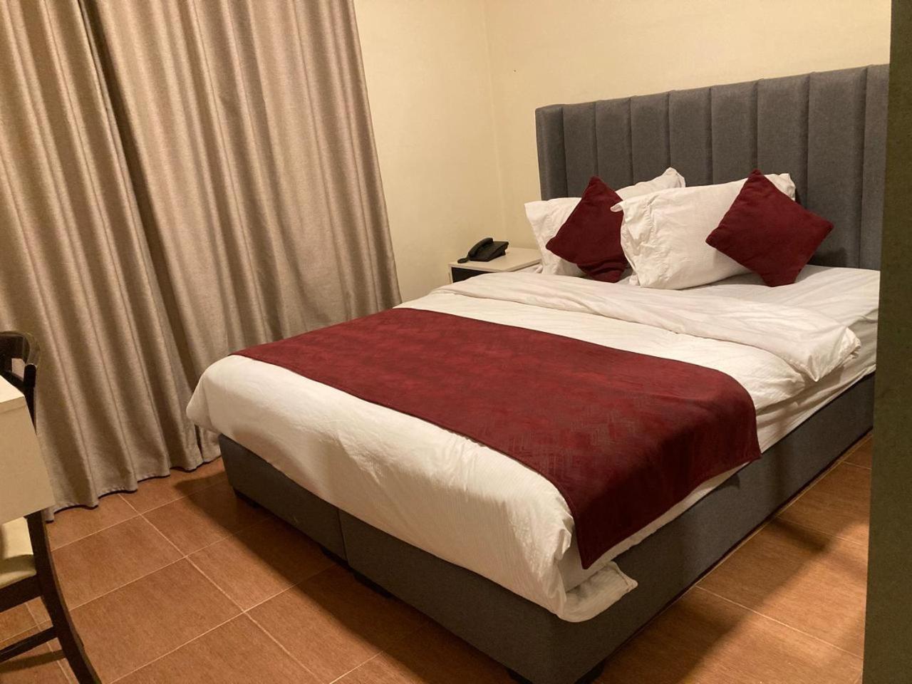 Uptown Hotel Apartment Амман Экстерьер фото